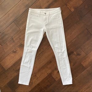 Articles of Society Distressed White Denim Size 27